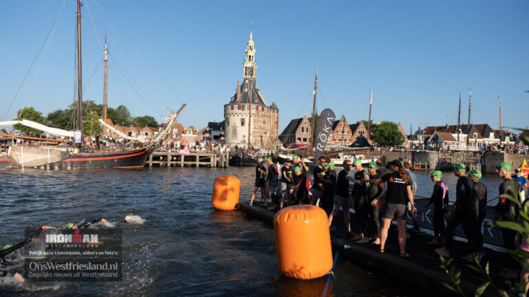 Iron Man Hoorn Pontons Zwemstart